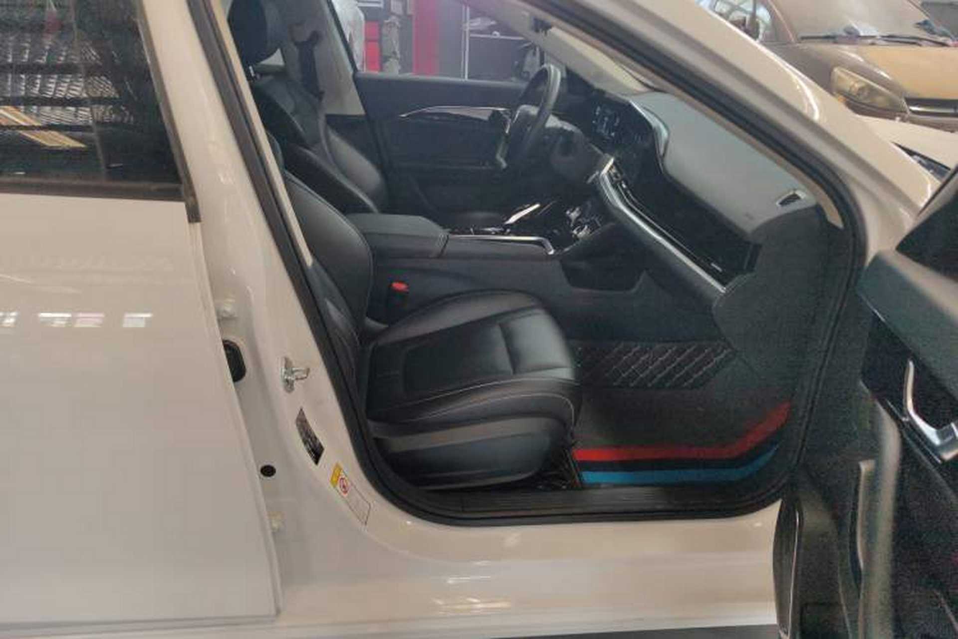 Used Bestune B70 2023 Third Generation 1.5T Automatic Enjoyment Version Right Front Seat