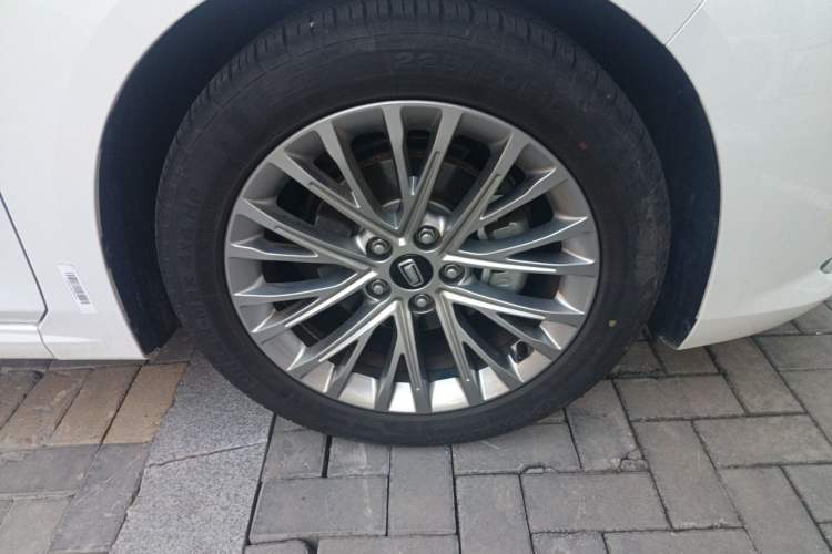 Used Bestune B70 2023 Third Generation 1.5T Automatic Enjoyment Version 70th Anniversary Edition Right Front Wheel Hub