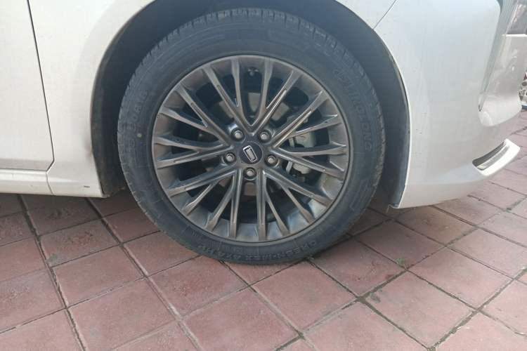 Used Bestune B70 2023 Third Generation 1.5T Automatic Enjoyment Version Right Front Wheel Hub