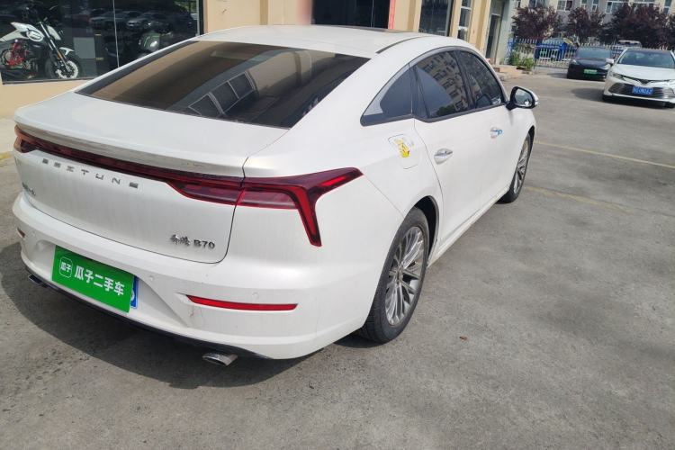 Used Bestune B70 2023 Third Generation 1.5T Automatic Enjoyment Version 70th Anniversary Edition Right Rear Taillight