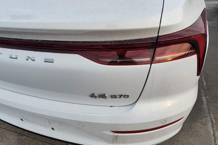 Used Bestune B70 2023 Third Generation 1.5T Automatic Enjoyment Version Right Rear Taillight