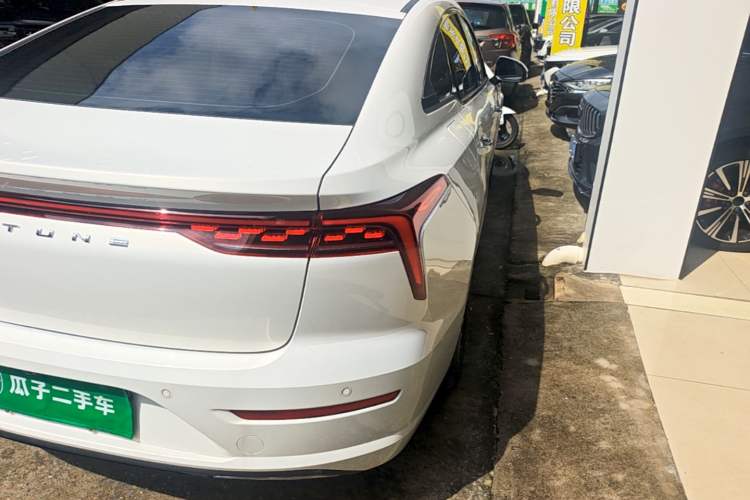 Used Bestune B70 2023 Third Generation 1.5T Automatic Enjoyment Version Right Rear Taillight