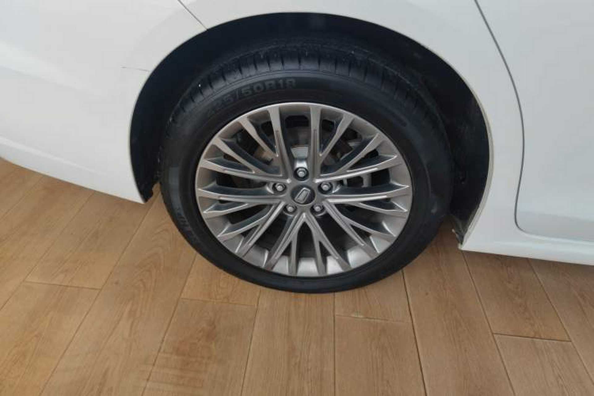 Used Bestune B70 2023 3rd Generation 1.5T Automatic Enjoyment Version 70th Anniversary Edition Right Rear Wheel Hub