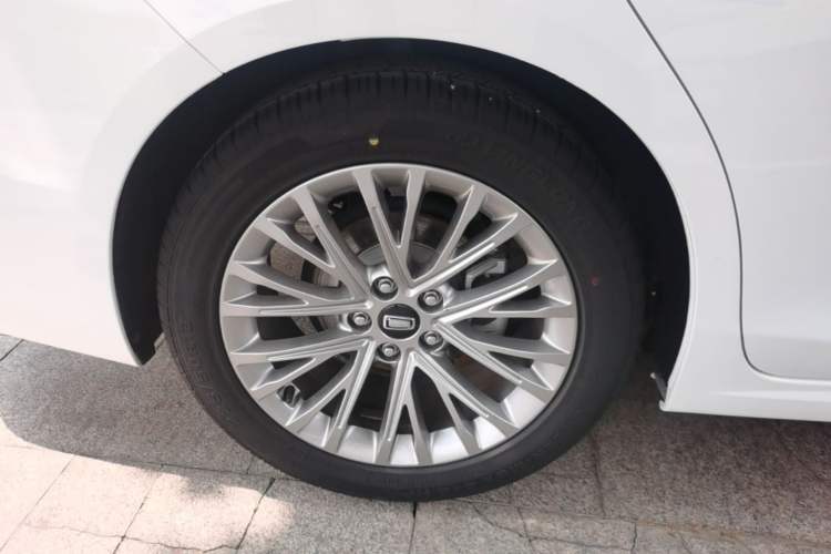 Used Bestune B70 2023 Third Generation 1.5T Automatic Enjoyment Version Right Rear Wheel Hub