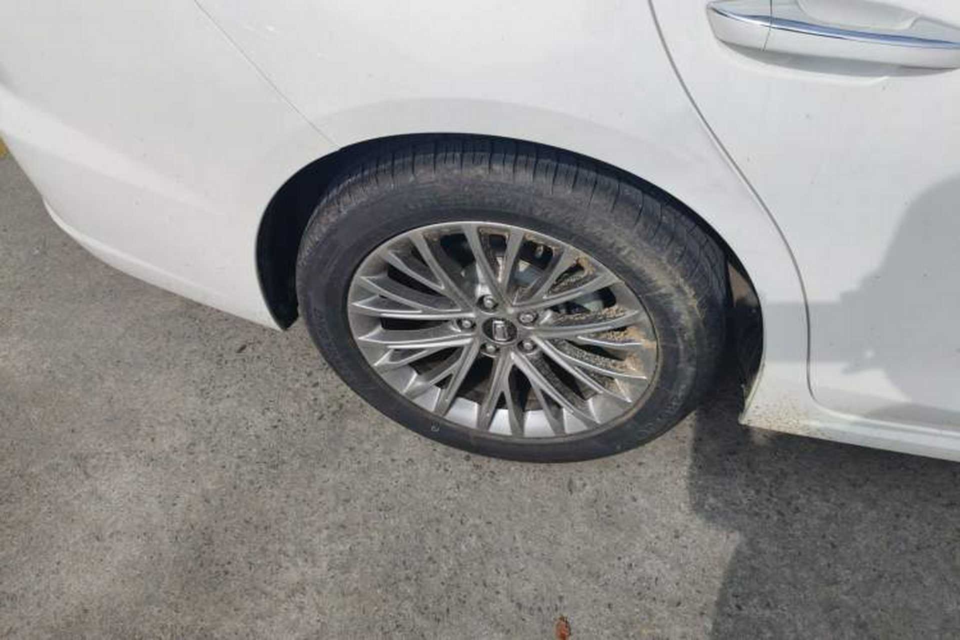 Used Bestune B70 2023 Third Generation 1.5T Automatic Enjoyment Version 70th Anniversary Edition Right Rear Wheel Hub