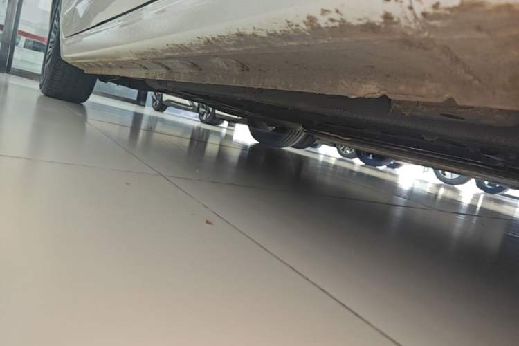 Used Bestune B70 2023 Third Generation 1.5T Automatic Enjoyment Version Right Side Sill