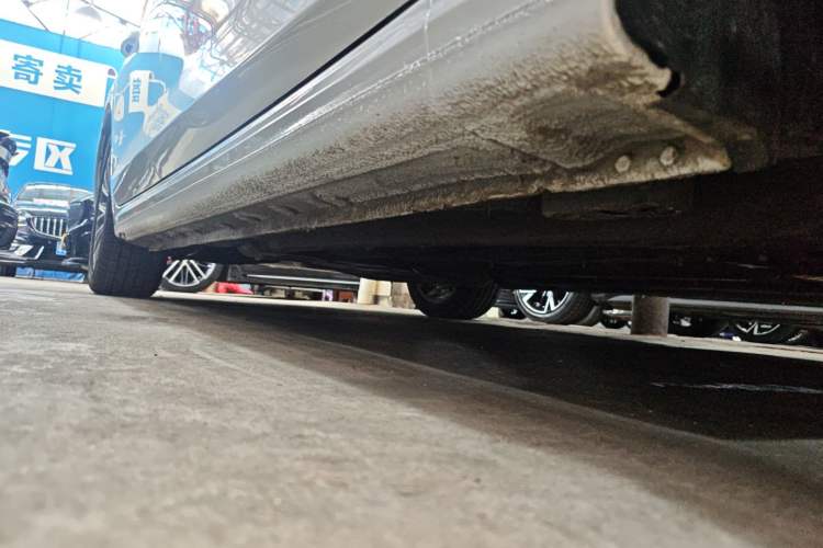 Used Bestune B70 2023 Third Generation 1.5T Automatic Enjoyment Version Right Side Sill
