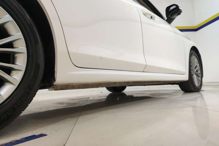 Used Bestune B70 2023 Third Generation 1.5T Automatic Enjoyment Version Right Side Sill
