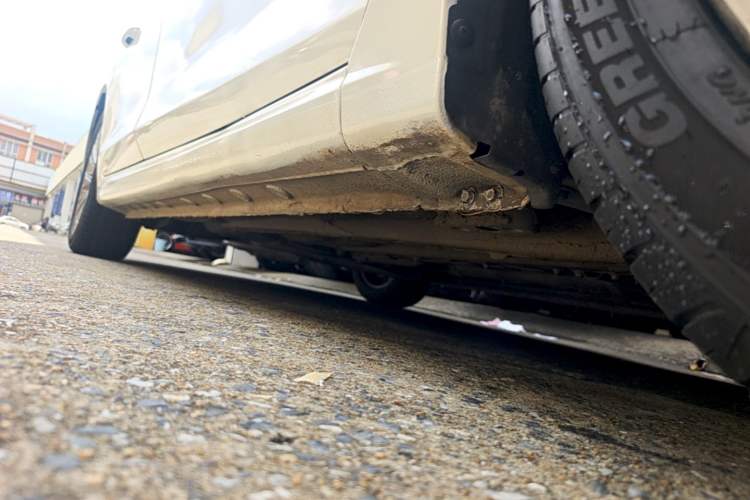 Used Bestune B70 2023 Third Generation 1.5T Automatic Enjoyment Version Right Side Sill