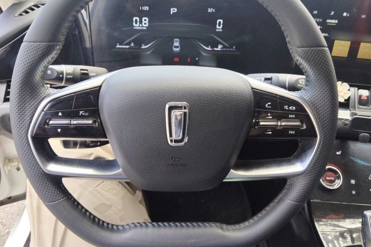 Used Bestune B70 2023 3rd Generation 1.5T Automatic Enjoyment Version 70th Anniversary Edition Steering Wheel