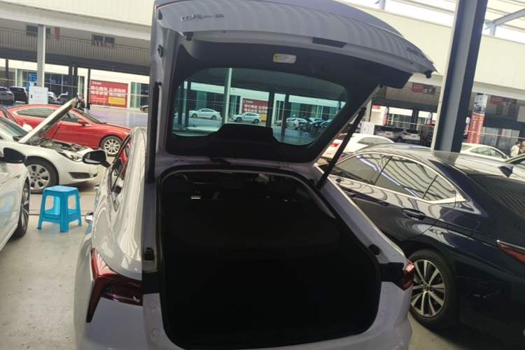 Used Bestune B70 2023 Third Generation 1.5T Automatic Enjoyment Version Trunk