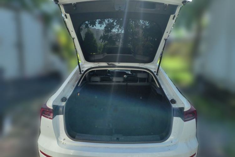 Used Bestune B70 2023 3rd Generation 1.5T Automatic Enjoyment Version 70th Anniversary Edition Trunk