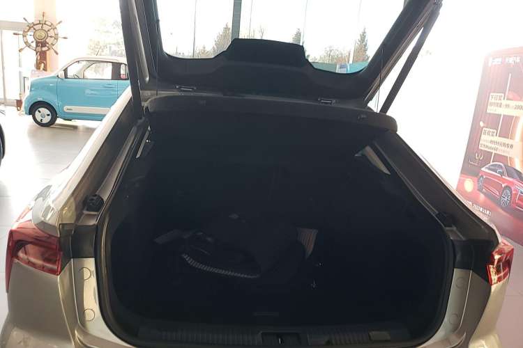 Used Bestune B70 2023 Third Generation 1.5T Automatic Enjoyment Version Trunk