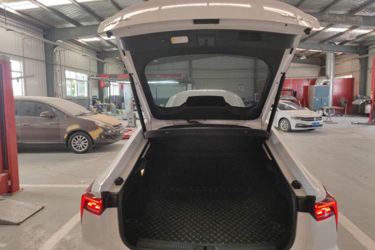 Used Bestune B70 2023 Third Generation 1.5T Automatic Enjoyment Version Trunk