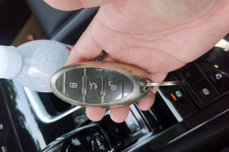 Used Bestune B70 2023 Third Generation 1.5T Automatic Enjoyment Version Vehicle Key