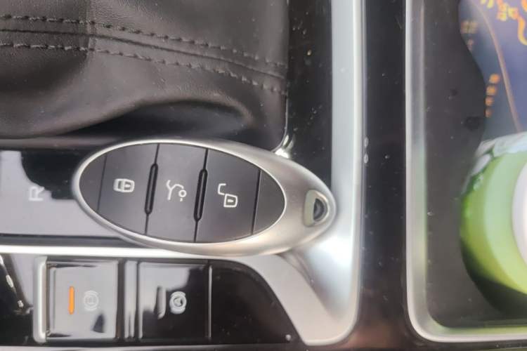 Used Bestune B70 2023 3rd Generation 1.5T Automatic Enjoyment Version 70th Anniversary Edition Vehicle Key