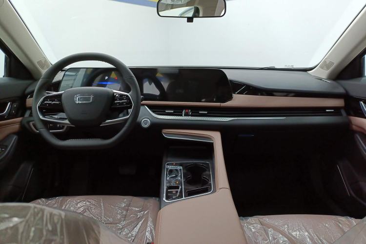 Used Bestune B70 2024 Dragon Edition 1.5T Leading Model Center Console