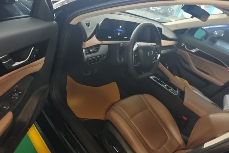 Used Bestune B70 2024 Dragon Edition 1.5T Leading Model Driver Seat