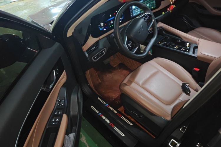 Used Bestune B70 2024 Dragon Edition 1.5T Leading Model Driver Seat