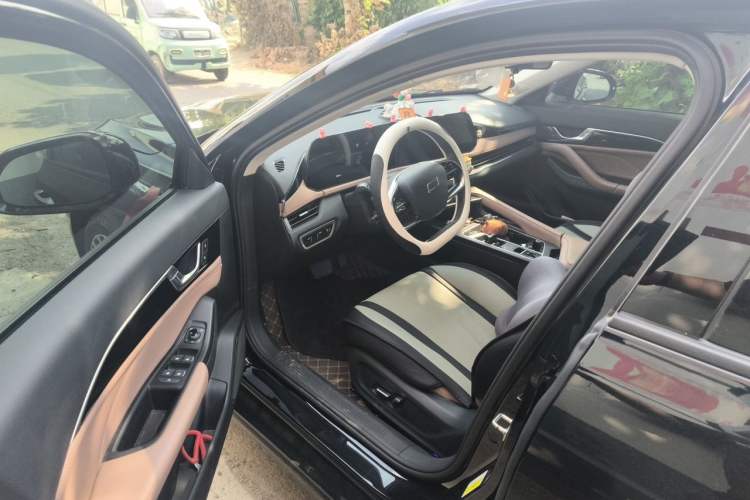 Used Bestune B70 2024 Dragon Edition 1.5T Leading Model Driver Seat