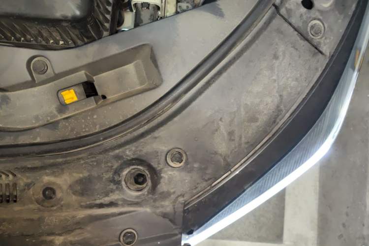 Used Bestune B70 2024 Dragon Edition 1.5T Leading Model Engine Bay Left