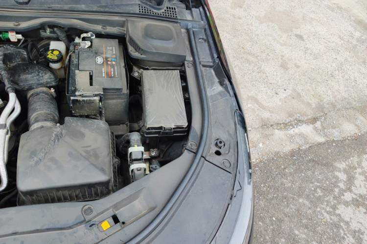 Used Bestune B70 2024 Dragon Edition 1.5T Leading Model Engine Bay Left