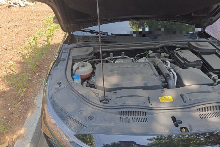 Used Bestune B70 2024 Dragon Edition 1.5T Leading Model Engine Bay Right