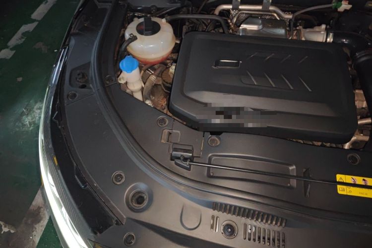 Used Bestune B70 2024 Dragon Edition 1.5T Leading Model Engine Bay Right