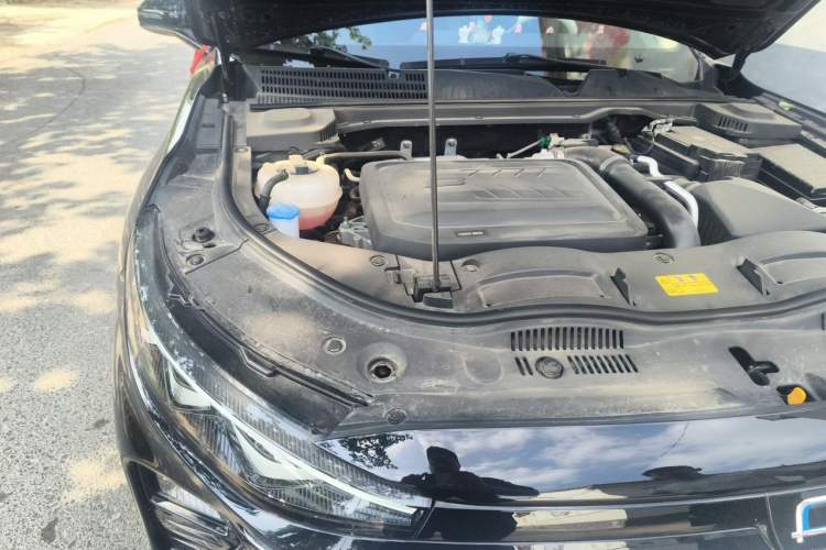 Used Bestune B70 2024 Dragon Edition 1.5T Leading Model Engine Bay Right