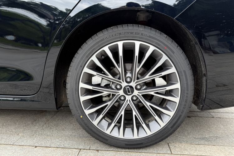 Used Bestune B70 2024 Dragon Edition 1.5T Leading Model Exterior 9