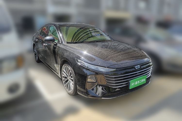 Used Bestune B70 2024 Dragon Edition 1.5T Leading Model Front Right 45 Deg