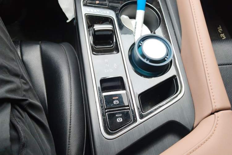 Used Bestune B70 2024 Dragon Edition 1.5T Leading Model Gear Lever