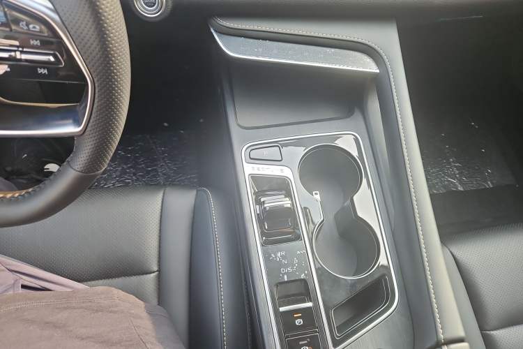 Used Bestune B70 2024 Dragon Edition 1.5T Leading Model Gear Lever