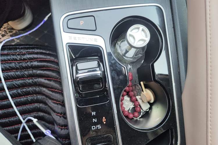 Used Bestune B70 2024 Dragon Edition 1.5T Leading Model Gear Lever