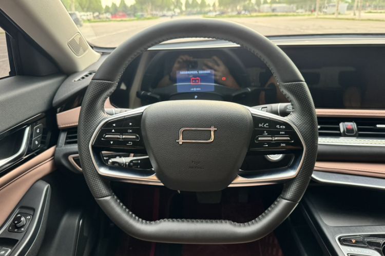 Used Bestune B70 2024 Dragon Edition 1.5T Leading Model Interior 3
