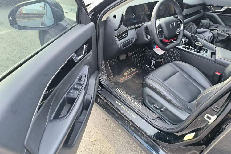Used Bestune B70 2024 Dragon Edition 1.5T Leading Model Interior 3