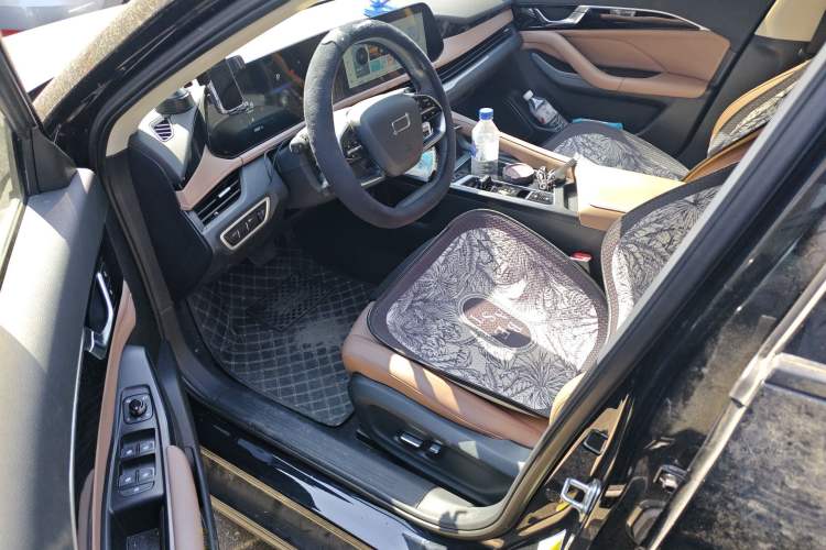 Used Bestune B70 2024 Dragon Edition 1.5T Leading Model Interior 3
