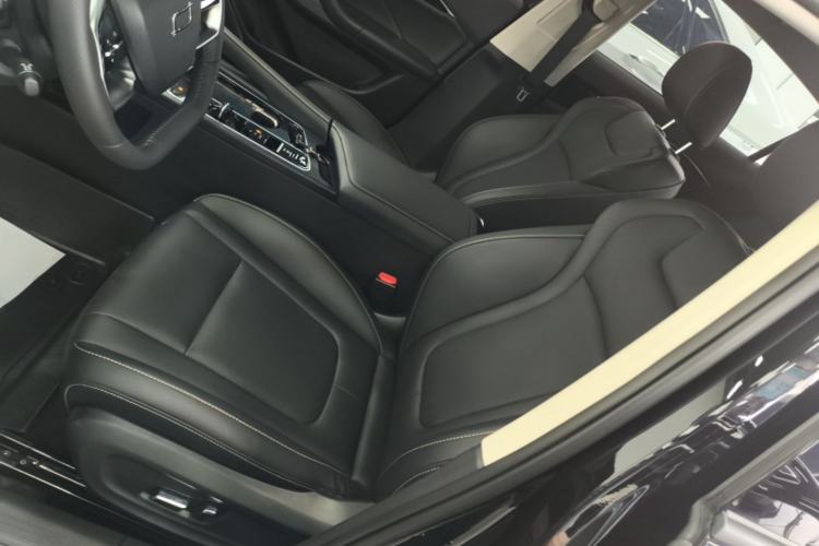 Used Bestune B70 2024 Dragon Edition 1.5T Leading Model Left Front Seat