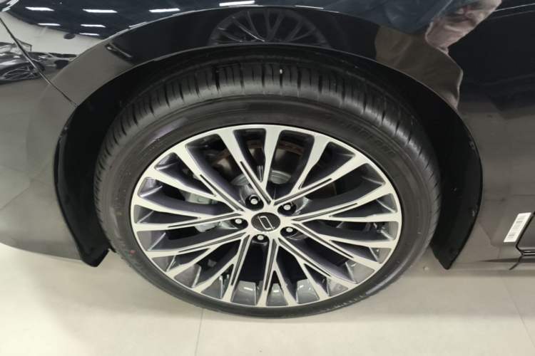 Used Bestune B70 2024 Dragon Edition 1.5T Leading Model Left Front Wheel Hub
