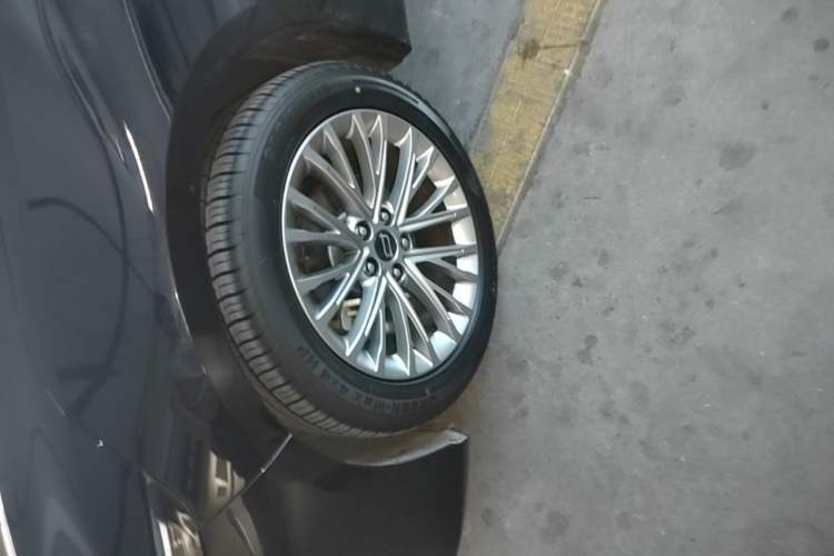 Used Bestune B70 2024 Fourth Generation 2.0T Lingyu Version Left Front Wheel Hub
