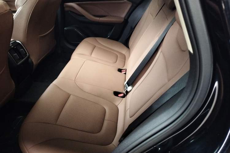 Used Bestune B70 2024 Dragon Edition 1.5T Leading Model Left Rear Seat