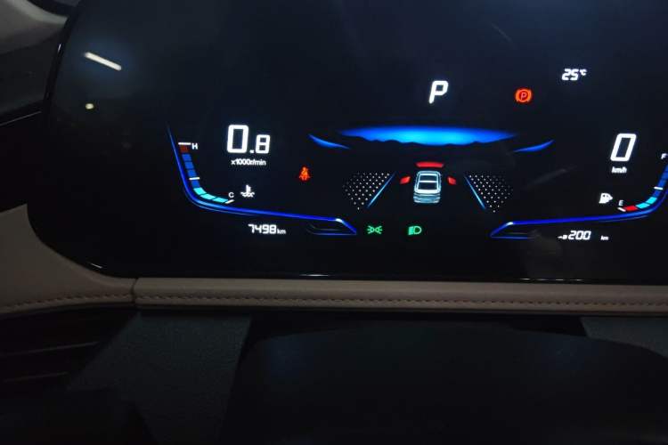Used Bestune B70 2024 Dragon Edition 1.5T Leading Model Odometer Close Up