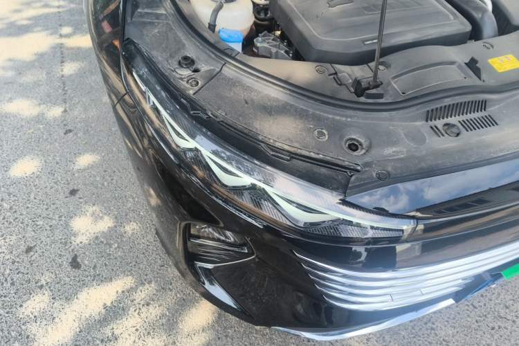 Used Bestune B70 2024 Dragon Edition 1.5T Leading Model Right Front Headlight