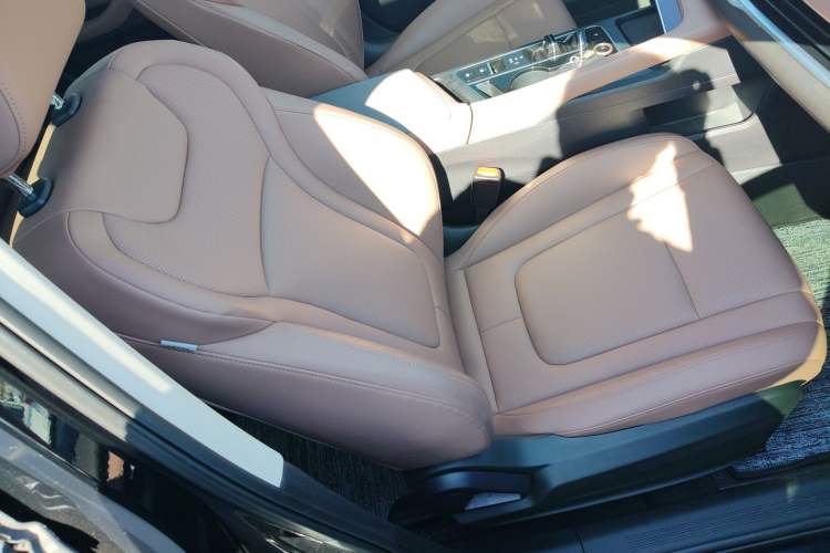 Used Bestune B70 2024 Dragon Edition 1.5T Leading Model Right Front Seat