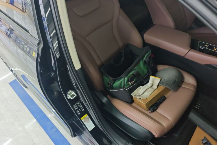 Used Bestune B70 2024 Dragon Edition 1.5T Leading Model Right Front Seat