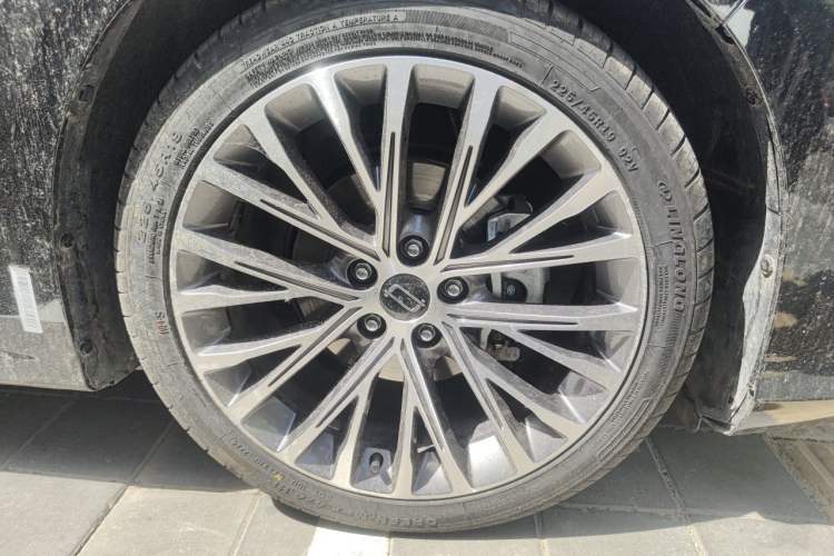 Used Bestune B70 2024 Dragon Edition 1.5T Leading Model Right Front Wheel Hub