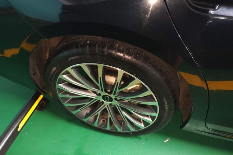 Used Bestune B70 2024 Dragon Edition 1.5T Leading Model Right Rear Wheel Hub