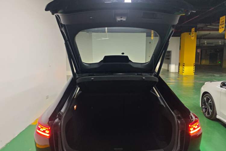 Used Bestune B70 2024 Dragon Edition 1.5T Leading Model Trunk