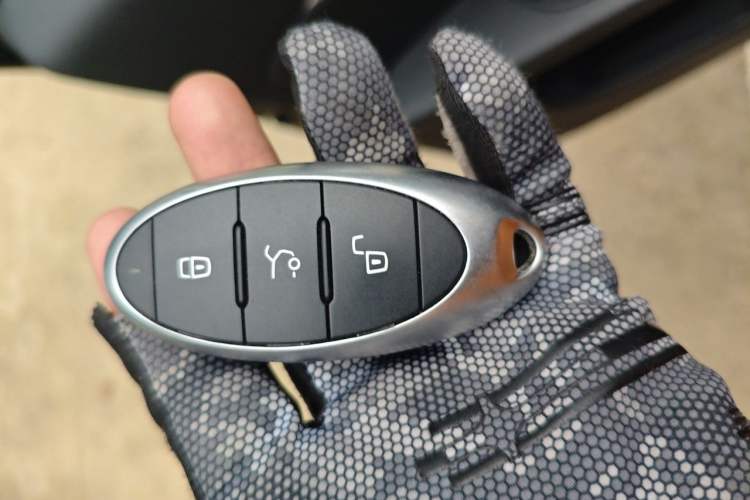 Used Bestune B70 2024 Fourth Generation 2.0T Lingyu Version Vehicle Key
