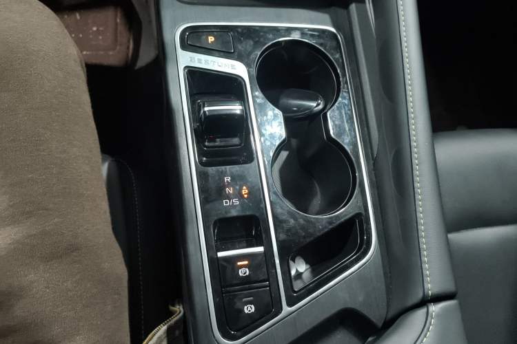 Used Bestune B70 2024 Dragon Edition 1.5T Leading Model Gear Lever